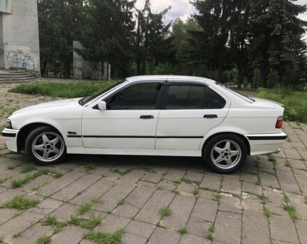 Білий БМВ 3 Серія, об'ємом двигуна 2 л та пробігом 345 тис. км за 1600 $, фото 5 на Automoto.ua