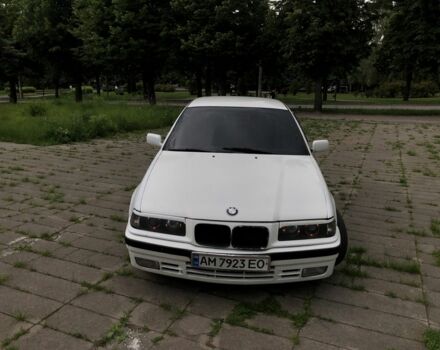 Білий БМВ 3 Серія, об'ємом двигуна 2 л та пробігом 345 тис. км за 1600 $, фото 1 на Automoto.ua