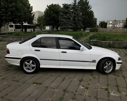 Білий БМВ 3 Серія, об'ємом двигуна 2 л та пробігом 345 тис. км за 1600 $, фото 3 на Automoto.ua