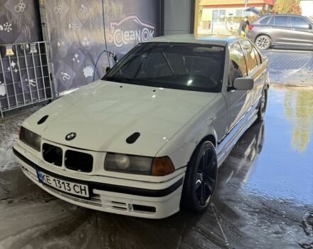 Белый БМВ 3 Серия, объемом двигателя 1.8 л и пробегом 77 тыс. км за 4000 $, фото 3 на Automoto.ua