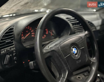 Белый БМВ 3 Серия, объемом двигателя 1.6 л и пробегом 270 тыс. км за 1800 $, фото 8 на Automoto.ua
