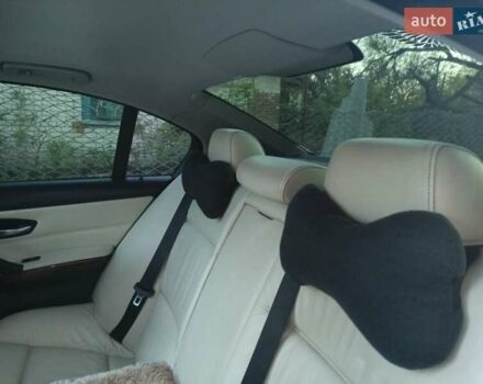 Белый БМВ 3 Серия, объемом двигателя 3 л и пробегом 295 тыс. км за 9700 $, фото 7 на Automoto.ua