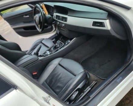 Белый БМВ 3 Серия, объемом двигателя 0 л и пробегом 260 тыс. км за 2700 $, фото 9 на Automoto.ua