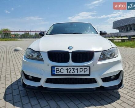 Белый БМВ 3 Серия, объемом двигателя 2 л и пробегом 165 тыс. км за 6989 $, фото 9 на Automoto.ua