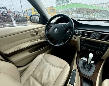 Білий БМВ 3 Серія, об'ємом двигуна 3 л та пробігом 294 тис. км за 8600 $, фото 15 на Automoto.ua