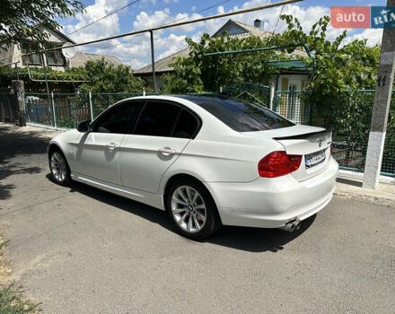 Белый БМВ 3 Серия, объемом двигателя 3 л и пробегом 232 тыс. км за 9700 $, фото 6 на Automoto.ua