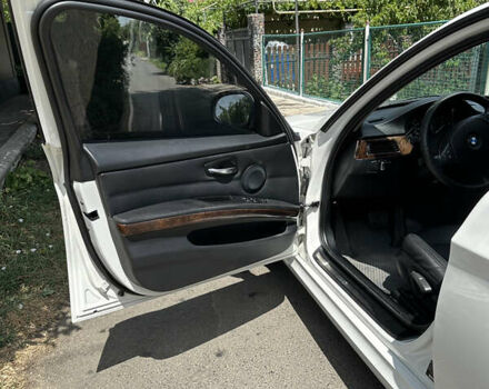 Белый БМВ 3 Серия, объемом двигателя 3 л и пробегом 232 тыс. км за 9700 $, фото 17 на Automoto.ua