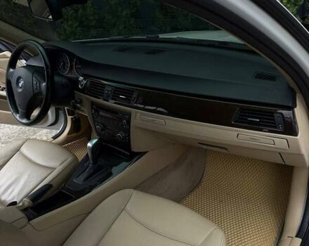 Білий БМВ 3 Серія, об'ємом двигуна 3 л та пробігом 221 тис. км за 9000 $, фото 9 на Automoto.ua