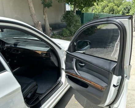 Белый БМВ 3 Серия, объемом двигателя 3 л и пробегом 232 тыс. км за 9700 $, фото 12 на Automoto.ua