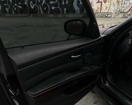 Белый БМВ 3 Серия, объемом двигателя 3 л и пробегом 218 тыс. км за 9500 $, фото 16 на Automoto.ua