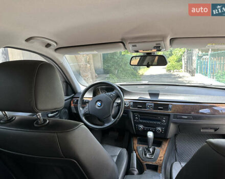 Белый БМВ 3 Серия, объемом двигателя 3 л и пробегом 232 тыс. км за 9700 $, фото 9 на Automoto.ua