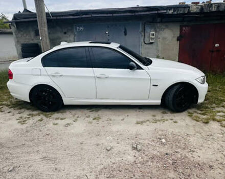 Белый БМВ 3 Серия, объемом двигателя 3 л и пробегом 235 тыс. км за 10800 $, фото 1 на Automoto.ua