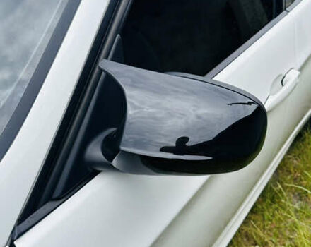 Белый БМВ 3 Серия, объемом двигателя 3 л и пробегом 235 тыс. км за 10800 $, фото 20 на Automoto.ua