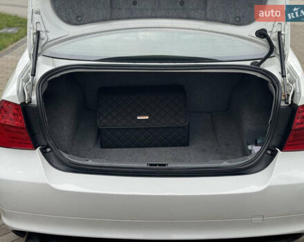 Белый БМВ 3 Серия, объемом двигателя 3 л и пробегом 276 тыс. км за 9450 $, фото 21 на Automoto.ua