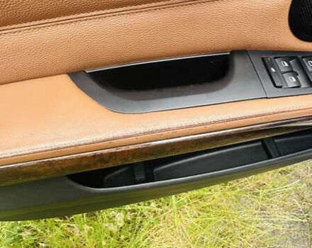 Белый БМВ 3 Серия, объемом двигателя 3 л и пробегом 235 тыс. км за 10800 $, фото 7 на Automoto.ua