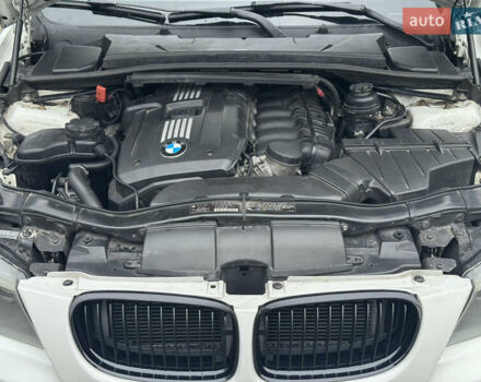 Белый БМВ 3 Серия, объемом двигателя 3 л и пробегом 276 тыс. км за 9450 $, фото 20 на Automoto.ua