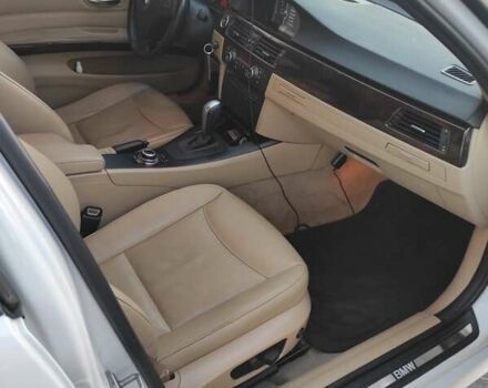Белый БМВ 3 Серия, объемом двигателя 3 л и пробегом 180 тыс. км за 10200 $, фото 5 на Automoto.ua