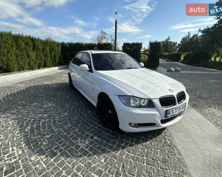 БМВ 3 Серия 2011 в Днепре (Днепропетровске) на Automoto.ua Белый БМВ 3 Серия, объемом двигателя 3 л и пробегом 238 тыс. км за 8000 $, фото 2 на Automoto.ua