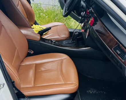 Белый БМВ 3 Серия, объемом двигателя 3 л и пробегом 235 тыс. км за 10800 $, фото 17 на Automoto.ua