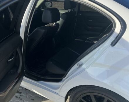 Белый БМВ 3 Серия, объемом двигателя 3 л и пробегом 215 тыс. км за 9500 $, фото 17 на Automoto.ua