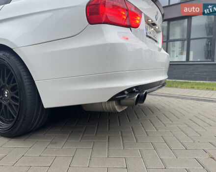 Белый БМВ 3 Серия, объемом двигателя 3 л и пробегом 276 тыс. км за 9450 $, фото 19 на Automoto.ua