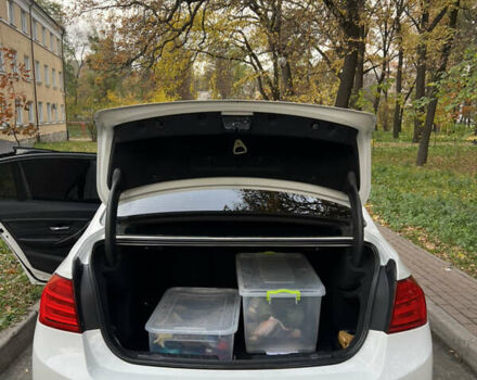 Білий БМВ 3 Серія, об'ємом двигуна 2 л та пробігом 152 тис. км за 13900 $, фото 9 на Automoto.ua
