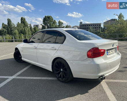 Белый БМВ 3 Серия, объемом двигателя 3 л и пробегом 237 тыс. км за 9999 $, фото 5 на Automoto.ua