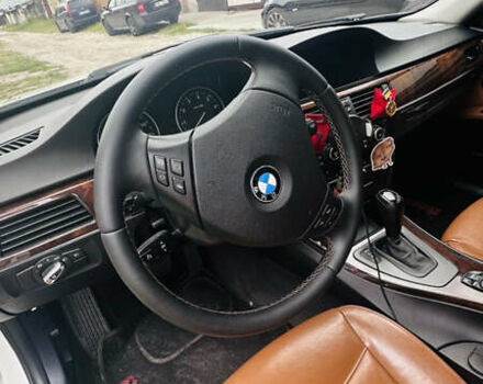 Белый БМВ 3 Серия, объемом двигателя 3 л и пробегом 235 тыс. км за 10800 $, фото 8 на Automoto.ua