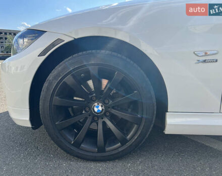 Белый БМВ 3 Серия, объемом двигателя 3 л и пробегом 237 тыс. км за 9999 $, фото 14 на Automoto.ua