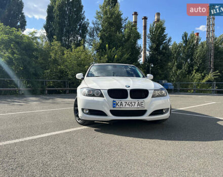Белый БМВ 3 Серия, объемом двигателя 3 л и пробегом 237 тыс. км за 9999 $, фото 1 на Automoto.ua