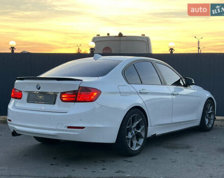 Белый БМВ 3 Серия, объемом двигателя 2 л и пробегом 217 тыс. км за 12800 $, фото 4 на Automoto.ua