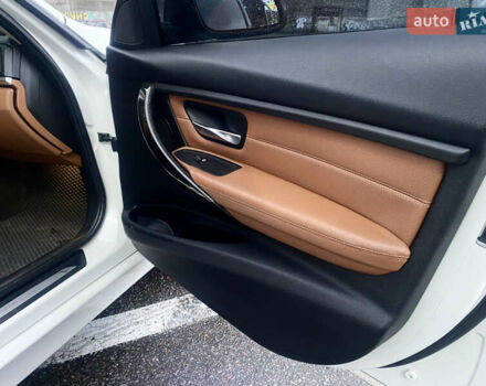 Білий БМВ 3 Серія, об'ємом двигуна 3 л та пробігом 198 тис. км за 14500 $, фото 20 на Automoto.ua