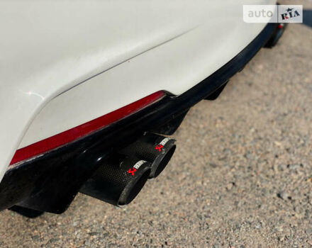 Белый БМВ 3 Серия, объемом двигателя 2 л и пробегом 152 тыс. км за 12000 $, фото 10 на Automoto.ua