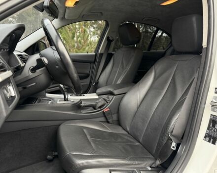 Білий БМВ 3 Серія, об'ємом двигуна 2 л та пробігом 106 тис. км за 13350 $, фото 18 на Automoto.ua