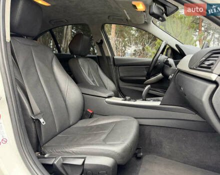 Білий БМВ 3 Серія, об'ємом двигуна 2 л та пробігом 106 тис. км за 13350 $, фото 36 на Automoto.ua