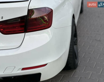 Белый БМВ 3 Серия, объемом двигателя 2 л и пробегом 176 тыс. км за 10100 $, фото 11 на Automoto.ua