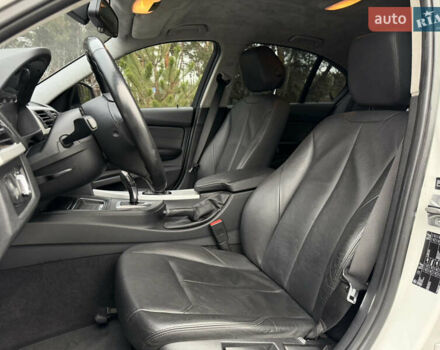 Білий БМВ 3 Серія, об'ємом двигуна 2 л та пробігом 106 тис. км за 13350 $, фото 24 на Automoto.ua