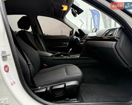 Белый БМВ 3 Серия, объемом двигателя 2 л и пробегом 25 тыс. км за 17000 $, фото 19 на Automoto.ua