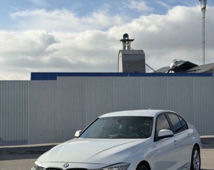 БМВ 3 Серия 2012 в Славянске на Automoto.ua Белый БМВ 3 Серия, объемом двигателя 2 л и пробегом 207 тыс. км за 13900 $, фото 2 на Automoto.ua