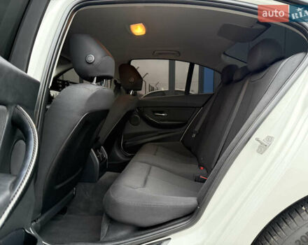 Белый БМВ 3 Серия, объемом двигателя 2 л и пробегом 25 тыс. км за 17000 $, фото 13 на Automoto.ua