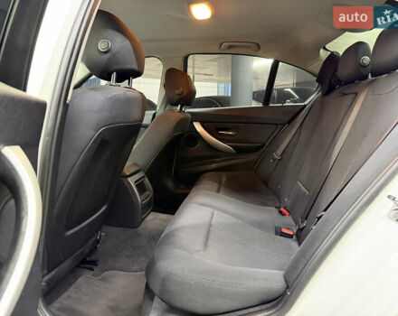 БМВ 3 Серія 2012 у Одесі на Automoto.ua Білий БМВ 3 Серія, об'ємом двигуна 2 л та пробігом 420 тис. км за 10900 $, фото 20 на Automoto.ua