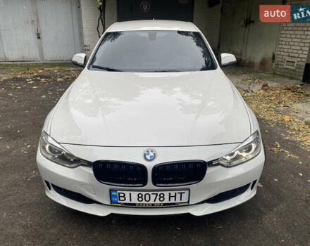 БМВ 3 Серия 2012 в Обухове на Automoto.ua Белый БМВ 3 Серия, объемом двигателя 2 л и пробегом 106 тыс. км за 13500 $, фото 3 на Automoto.ua