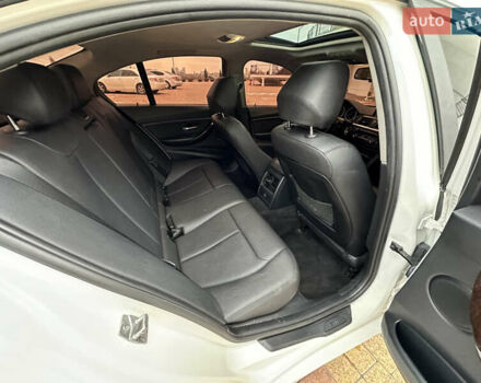 Белый БМВ 3 Серия, объемом двигателя 2 л и пробегом 204 тыс. км за 9850 $, фото 10 на Automoto.ua