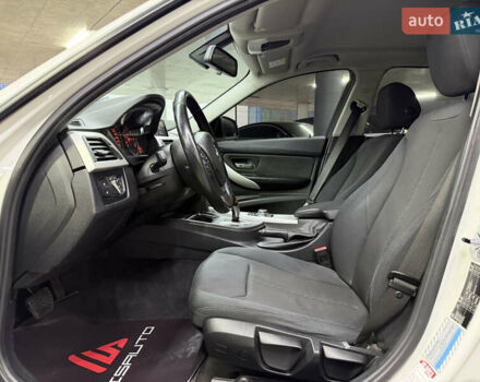 БМВ 3 Серія 2012 у Одесі на Automoto.ua Білий БМВ 3 Серія, об'ємом двигуна 2 л та пробігом 420 тис. км за 10900 $, фото 18 на Automoto.ua