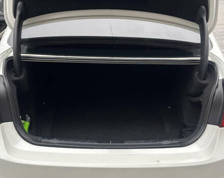 Белый БМВ 3 Серия, объемом двигателя 2 л и пробегом 367 тыс. км за 11000 $, фото 7 на Automoto.ua