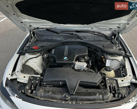 Белый БМВ 3 Серия, объемом двигателя 2 л и пробегом 243 тыс. км за 12200 $, фото 9 на Automoto.ua