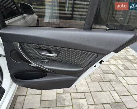 Белый БМВ 3 Серия, объемом двигателя 2 л и пробегом 25 тыс. км за 17000 $, фото 15 на Automoto.ua