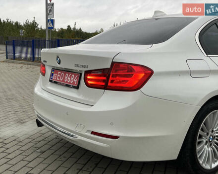 Белый БМВ 3 Серия, объемом двигателя 2 л и пробегом 196 тыс. км за 12999 $, фото 9 на Automoto.ua