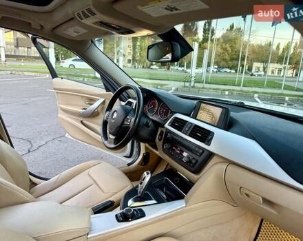 БМВ 3 Серия 2012 в Одессе на Automoto.ua Белый БМВ 3 Серия, объемом двигателя 2 л и пробегом 246 тыс. км за 10800 $, фото 71 на Automoto.ua