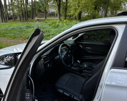 Білий БМВ 3 Серія, об'ємом двигуна 2 л та пробігом 306 тис. км за 11500 $, фото 16 на Automoto.ua